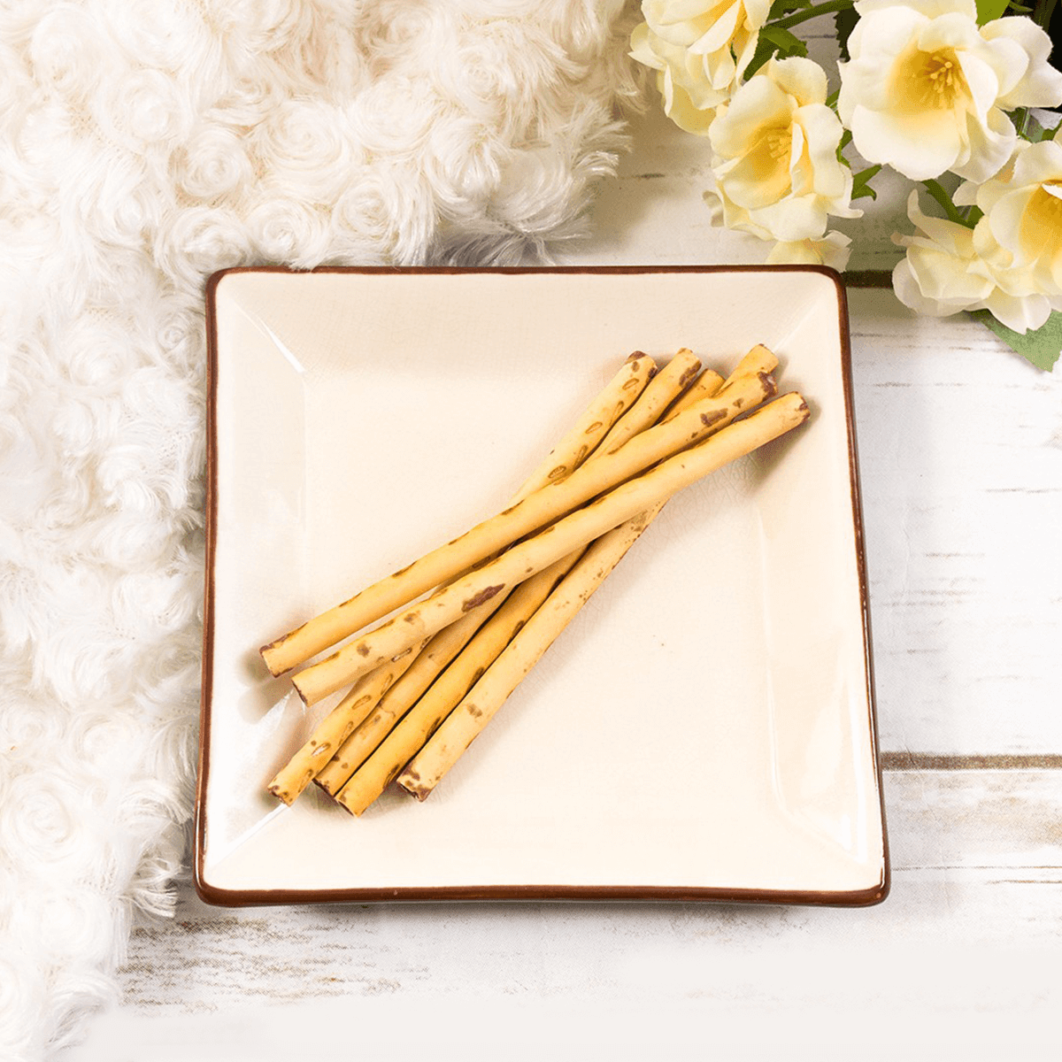 Pejoy Chocolate Cream-Filled Cookie Sticks - Pocky's Friend, 1.97oz