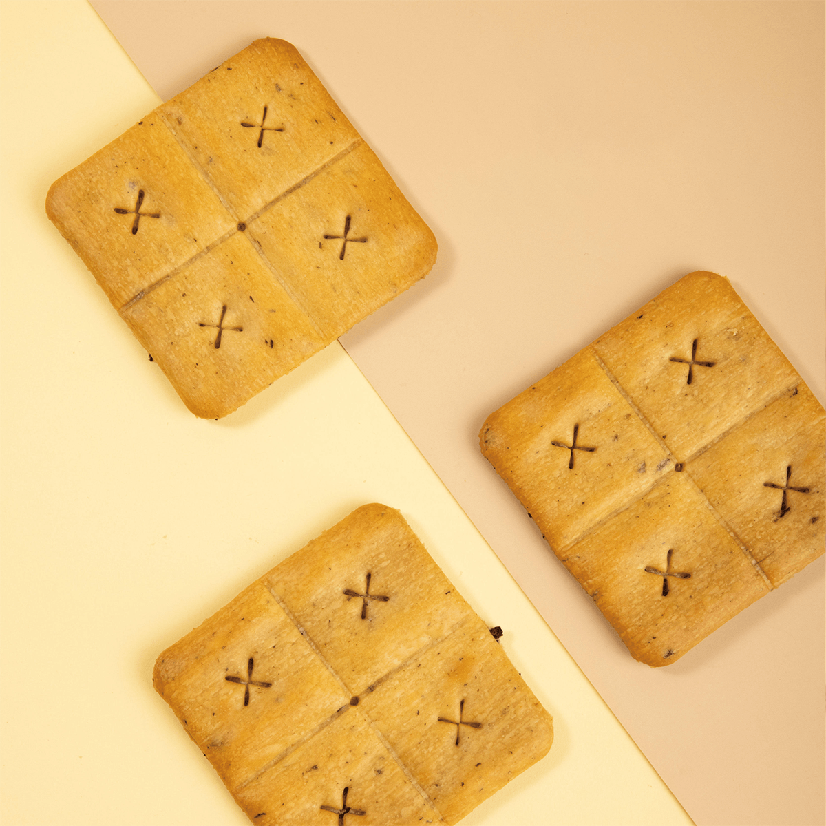 Plum vegetable flavored biscuit