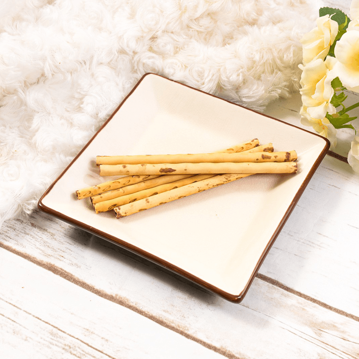 Pejoy Chocolate Cream-Filled Cookie Sticks - Pocky's Friend, 1.97oz