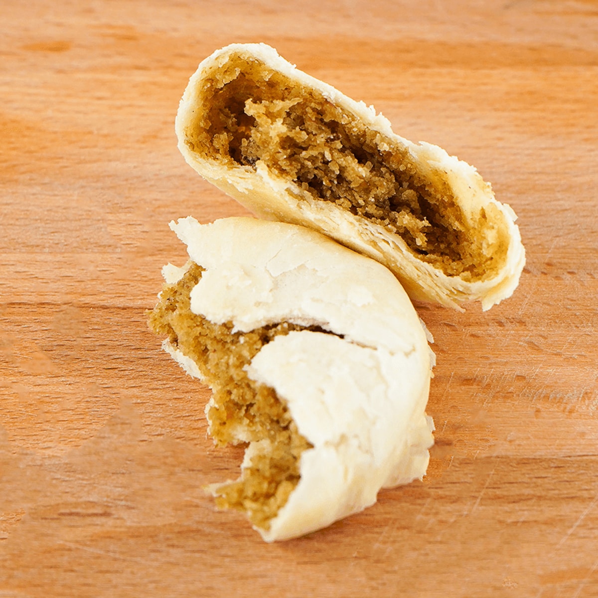 Mung Bean Cake - Chinese Pastry, 4.51oz