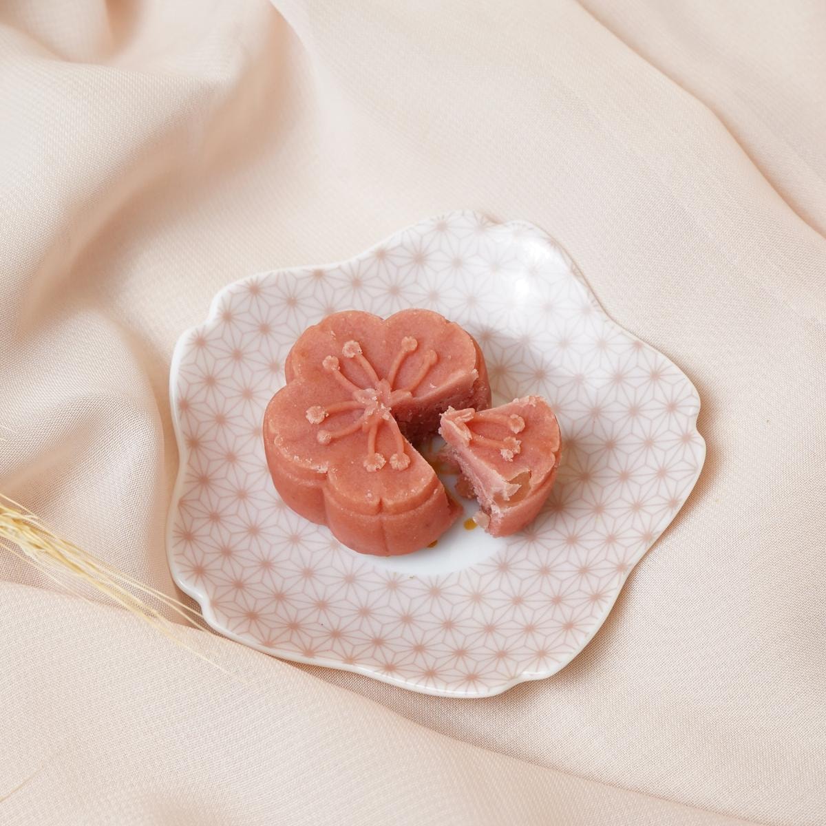 Mung Bean Cake Peaches Flavor 1.76 oz