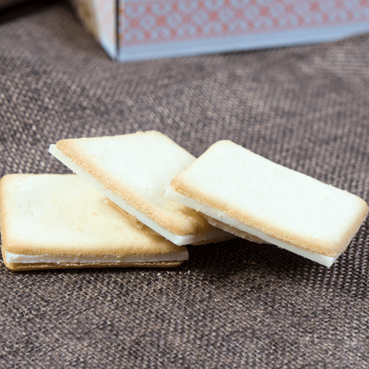 Honey Cheese Biscuits 10pc