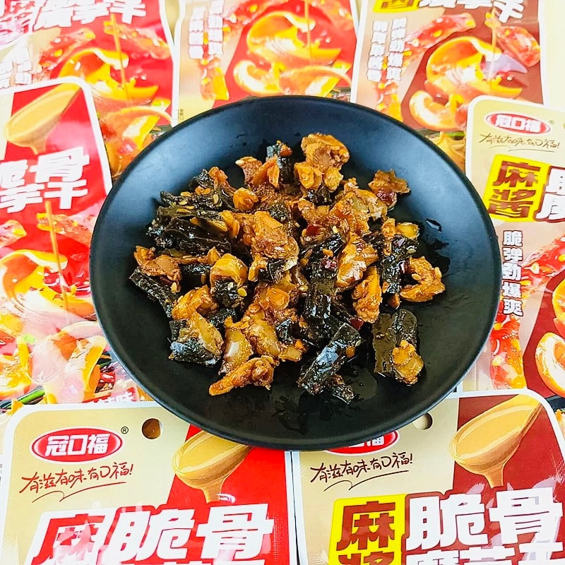 Guankou Fu Sesame Sauce Crispy Bone Konjac Dry Spicy 14g*20 pack A box