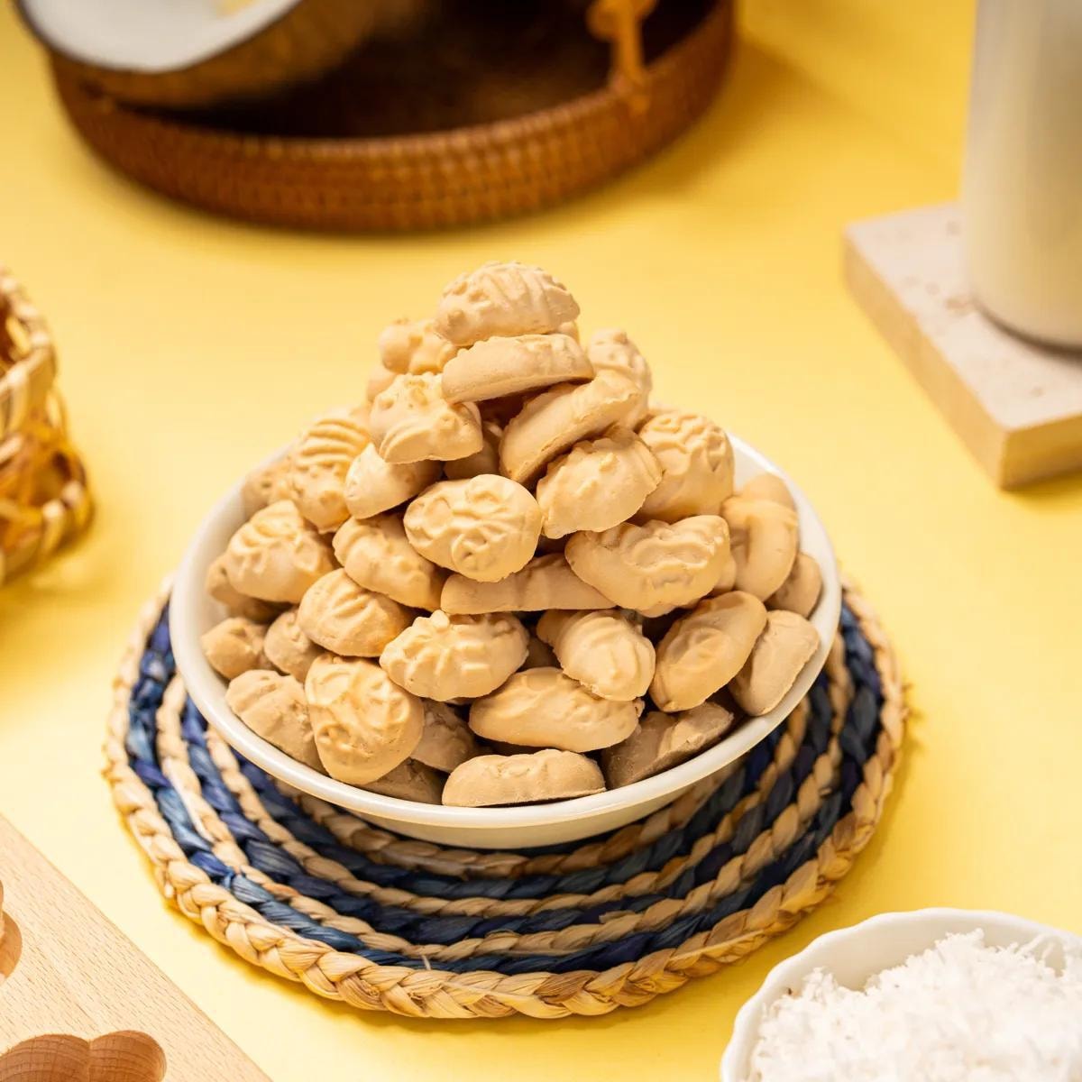 Nyonya Coconut Milk Cassava Cookies Charcoal,4.93 oz